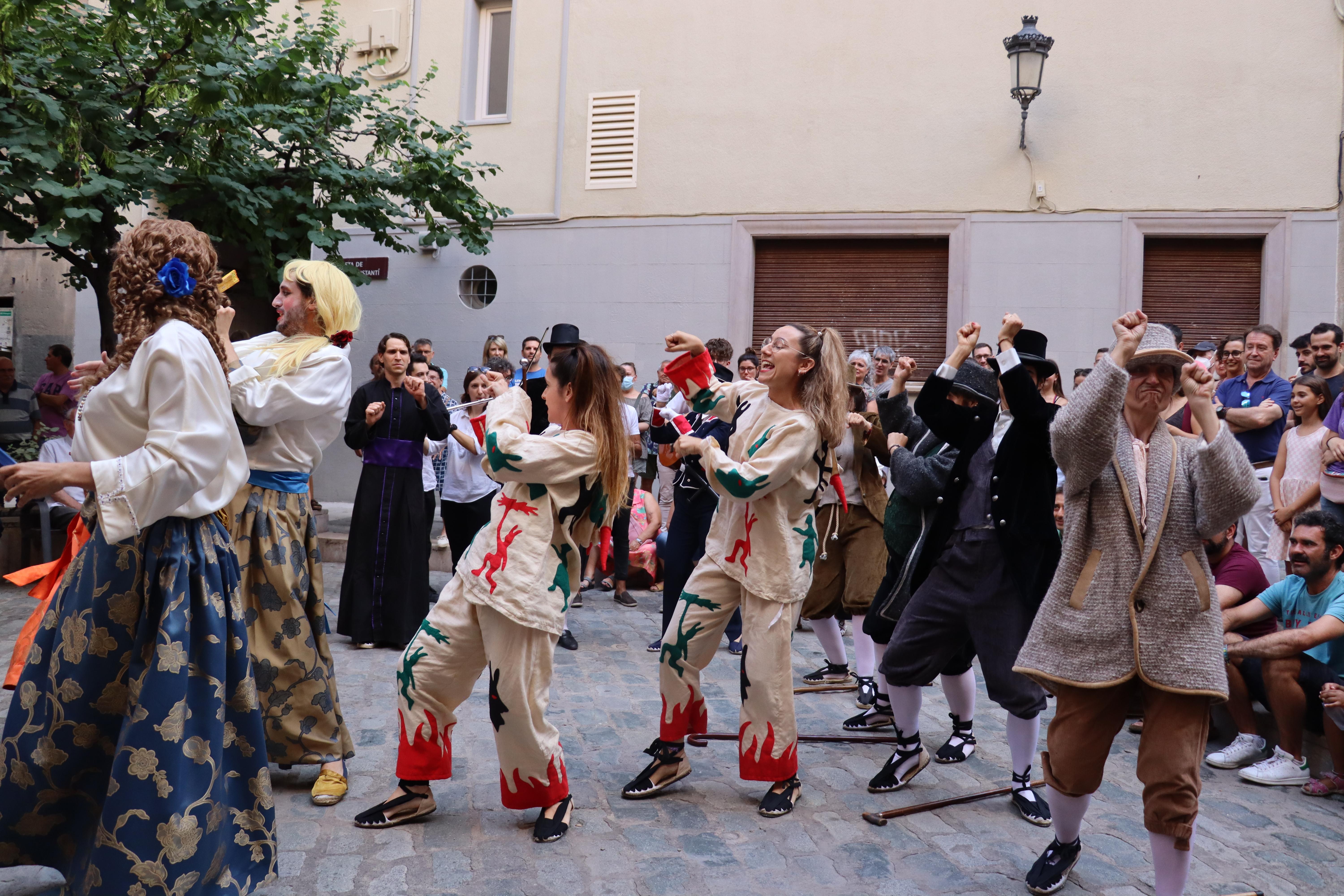 Sant Pere 2023: Representació del Ball parlat satíric de Dames i Vells