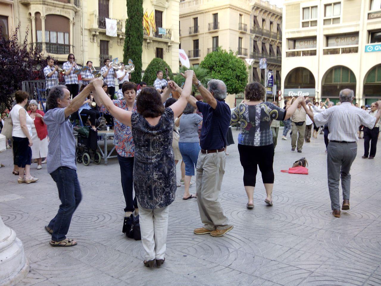 Sant Pere 2023: Ballada de sardanes de Festa Major amb la Cobla Reus Jove